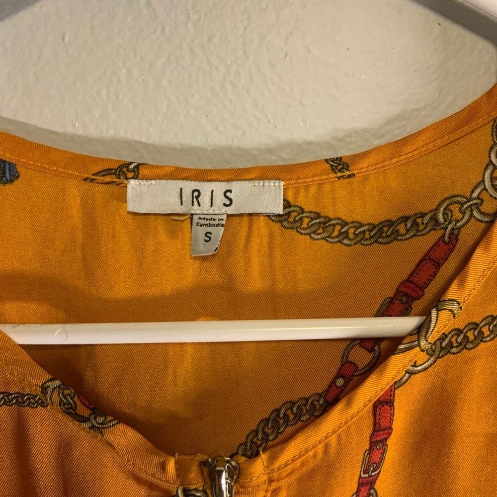 Iris Golden Chain Pattern Top - Picture 4 of 4